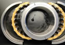 Revolvo剖分式滾子軸承簡介